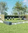 IMG (9)AF42x25x220P1PD0F Abri jardin en bois clair avec barbecue et tonnelle moderne dans un jardin verdoyant