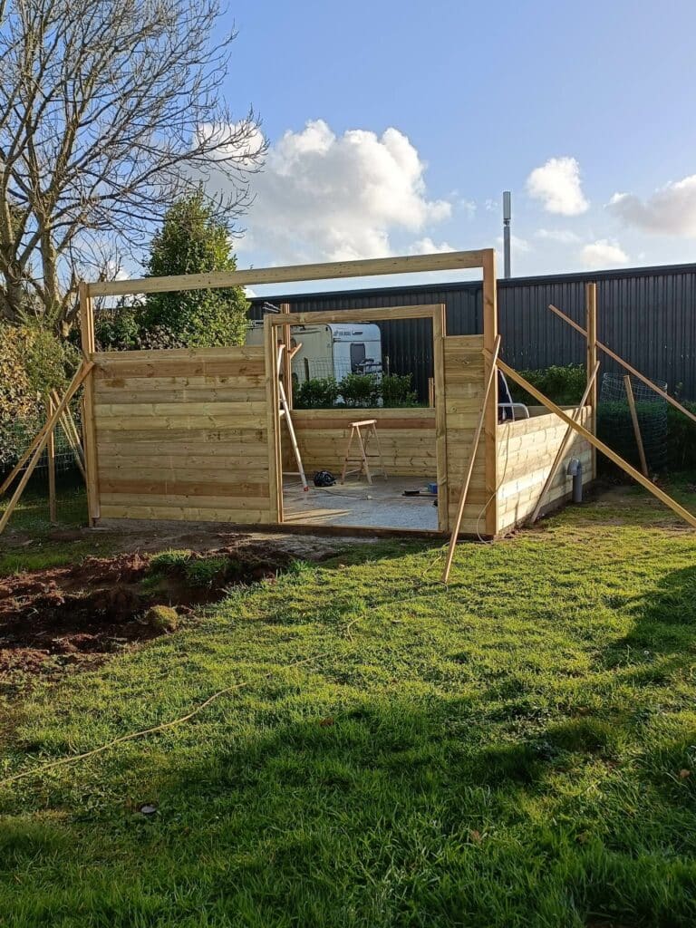 abri de jardin en bois, abri français, assembler soi même un abri de jardin en bois