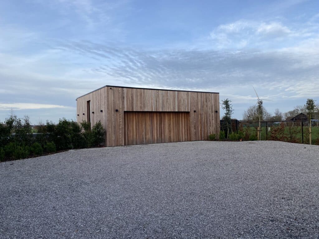 Abri de jardin bois grande dimension — projet sur mesure