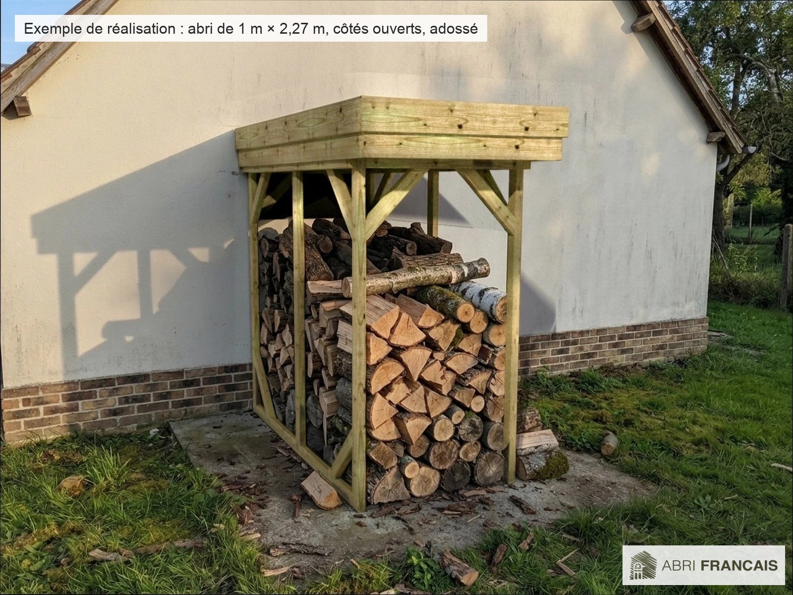 Abri à bûches 1 m × 2,27 m – mise en situation