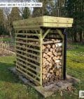 Abri à bûches 1 m × 2,27 m, adossé, avec gouttière – mise en situation