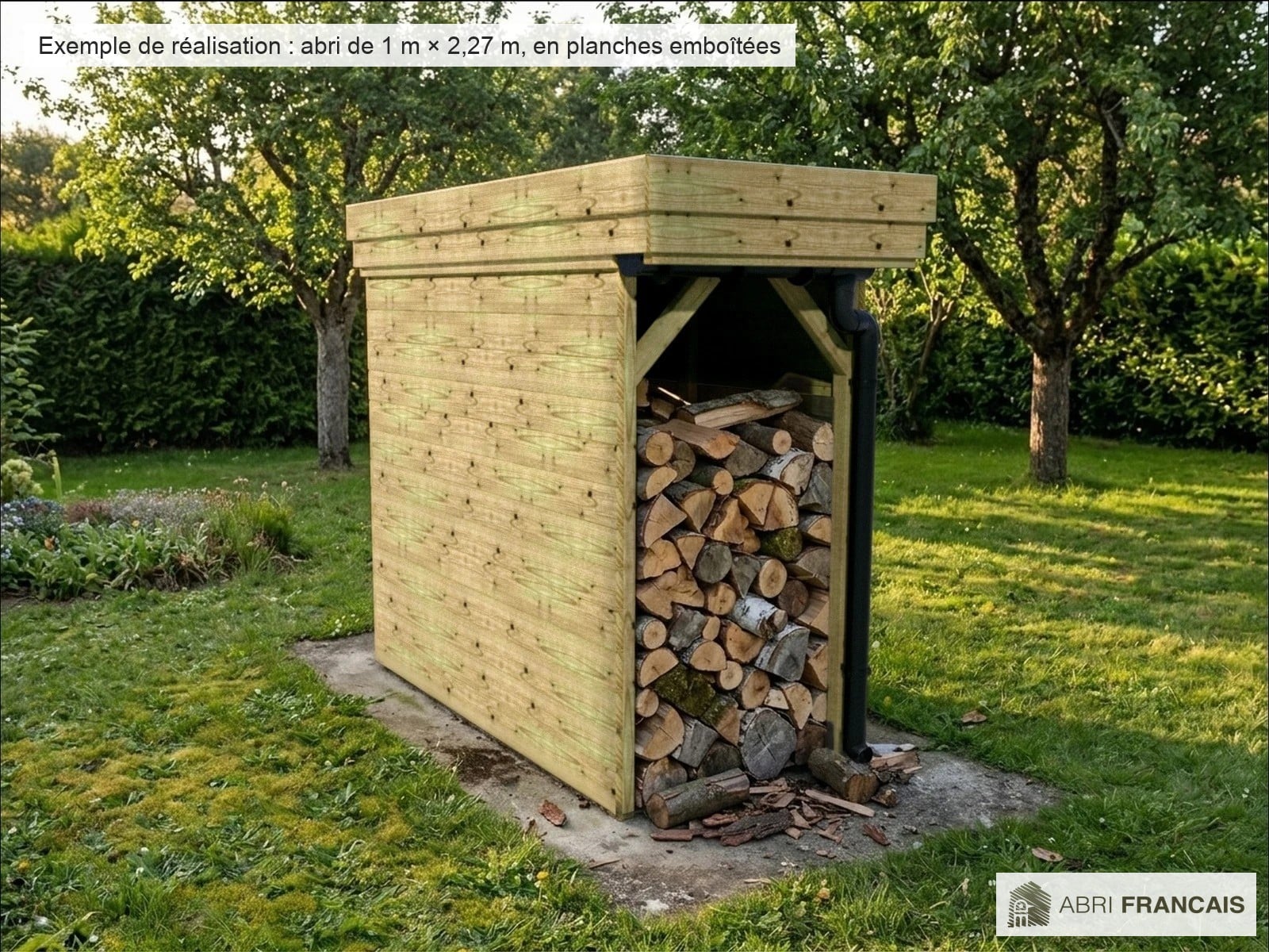 Abri à bûches 1 m × 2,27 m, adossé, avec gouttière – mise en situation