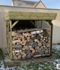 Abri à bûches 2 m × 2,27 m, adossé, avec gouttière – mise en situation