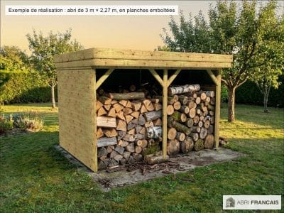 Abri à bûches 3 m × 2,27 m, adossé – mise en situation