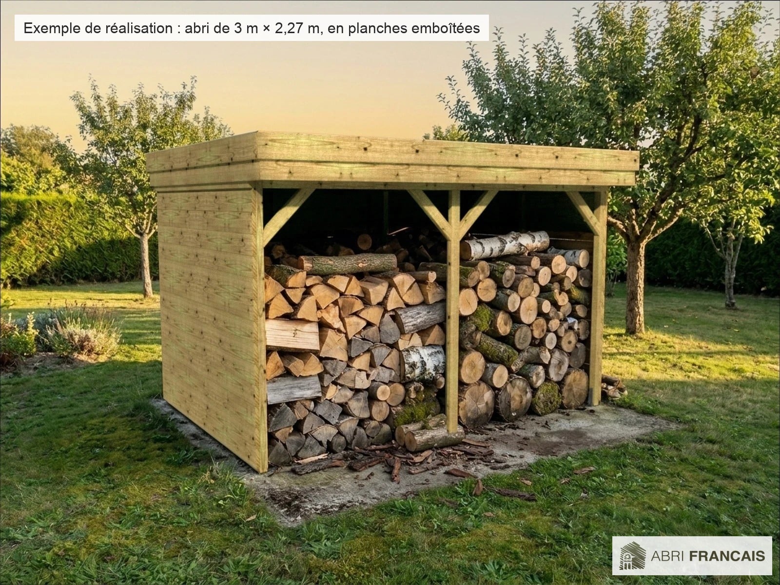 Abri à bûches 3 m × 2,27 m, adossé – mise en situation