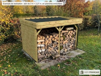 Abri à bûches 3 m × 2,27 m, adossé, avec gouttière – mise en situation