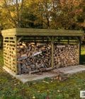 Abri à bûches 4 m × 2,27 m, avec gouttière – mise en situation