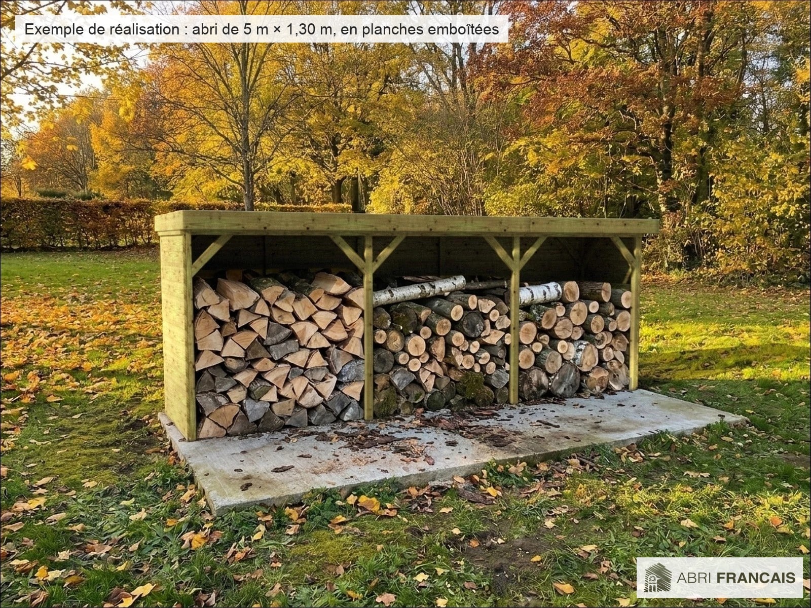 Abri à bûches 5 m × 1,30 m, adossé – mise en situation